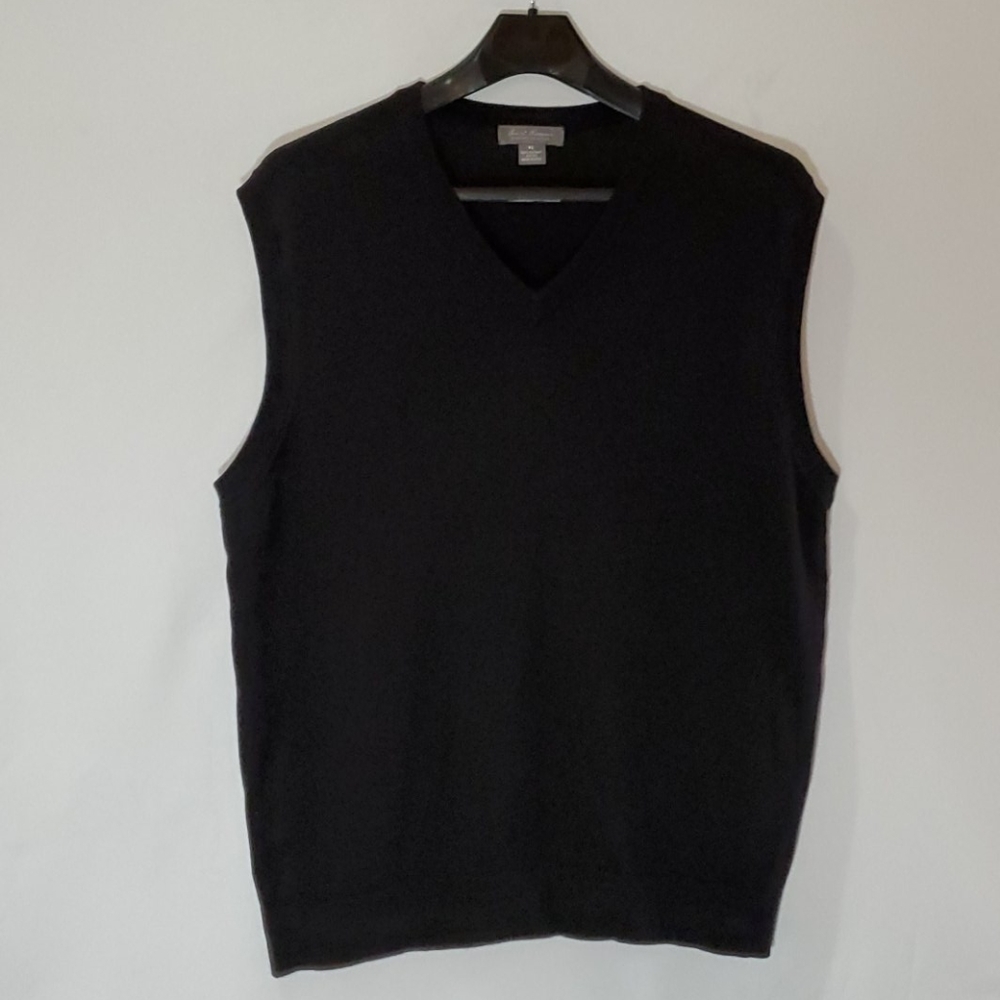 20% off 3! Daniel Cremieux V-Neck Sweater Vest XL